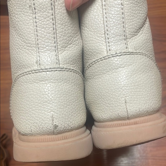 Girls Cat & Jack/ Old Navy Brown & Cream Leather Boots size 11 - Picture 8 of 10